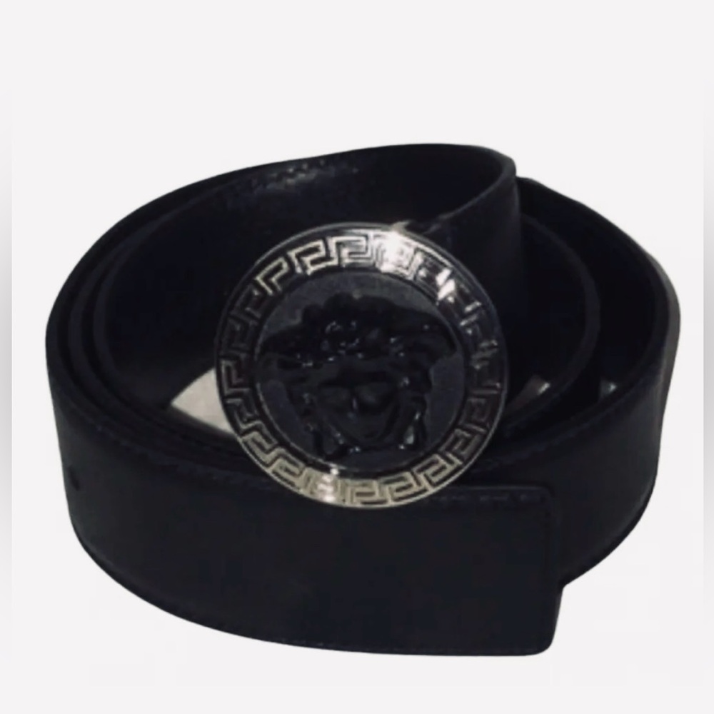 ⭐️ Versace Medusa Black Leather Belt • 85cm EUC